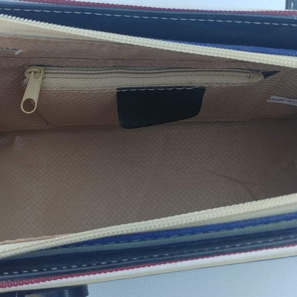 Sturdy Preppy Stripped Black & Red Shoulder Bag - Picture 5 of 6